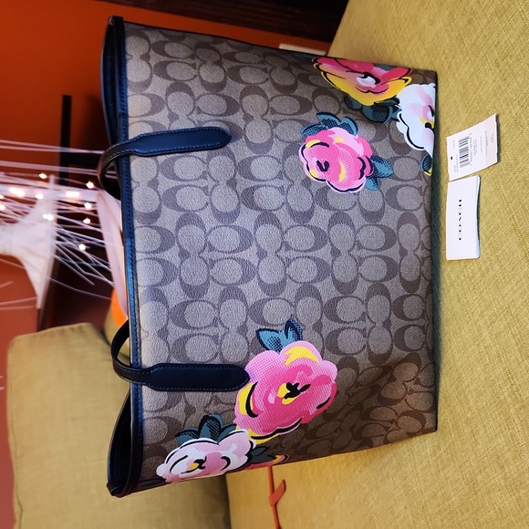 Coach Sig Rose City purse special edition - Picture 2 of 7